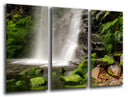 Tríptico paisaje cascada en bosque,naturaleza