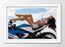 Cuadro enmarcado blanco Moto Chica Sexy