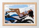 Cuadro enmarcado natural Moto Chica Sexy