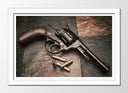 Cuadro enmarcado blanco pistola vintage, arme, balas , guerra