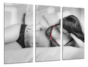 Tríptico mujer sexy sobre cama en ropa interior