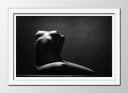 Cuadro enmarcado blanco silueta mujer desnuda fondo negro
