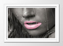 Cuadro enmarcado blanco labios mujer sexy color rosa