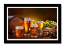 Cuadro enmarcado negro bodegon jarras de cerveza, lupulo