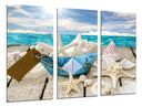 Tríptico barco de papel en la playa, conchas, caracolas, arena
