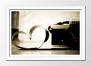 Cuadro enmarcado blanco camara nikon, fotografia, fot vintage, amor