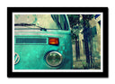 Cuadro enmarcado negro furgoneta Volkswagen antigua, retro, vintage, azul