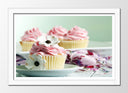 Cuadro enmarcado blanco pastelitos, cup-cakes, colores suaves, dulce, postre