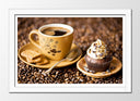 Cuadro enmarcado blanco taza de café con pastelito, expreso, desayuno