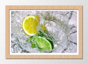Cuadro enmarcado natural lima y limon sobre hielo, refrescante, citrico