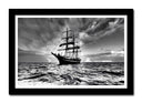 Cuadro enmarcado negro barco de vela en el mar,carabela,barco antiguo , blanco y negro