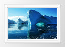 Cuadro enmarcado blanco iceberg en el mar, tonos frios,hielo, oceano