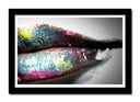 Cuadro enmarcado negro labios mujer en colores vivos imagen blanco y negro