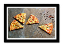 Cuadro enmarcado negro trozos de pizza, comida