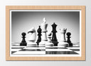 Cuadro enmarcado natural juego de ajedrez en blanco y negro, figuras