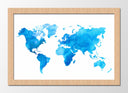 Cuadro enmarcado natural mapamundi color azul claro fondo blanco