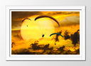 Cuadro enmarcado blanco paracaidismo, atardecer