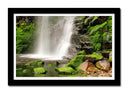 Cuadro enmarcado negro paisaje cascada en bosque,naturaleza
