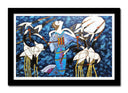 Cuadro enmarcado negro abstracto, mujer con garzas sobre fonzo azul