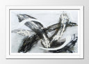 Cuadro enmarcado blanco abstracto, trazos negro imitan carboncillo