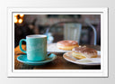 Cuadro enmarcado blanco desayuno retro, café, donuts, cafeteria, mañana