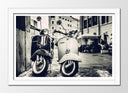 Cuadro enmarcado blanco motos vespa vintage, retro, sepia