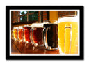 Cuadro enmarcado negro jarras de cerveza diferentes graduaciones