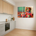 Estancia fresas y arandanos derramados