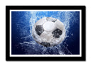 Cuadro enmarcado negro imagen balon de futbol, fondo azul marino, agua, deporte