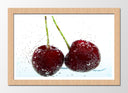 Cuadro enmarcado natural cerezas con salpicaduras de agua, fruta