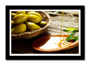 Cuadro enmarcado negro aceitunas , aperitivo