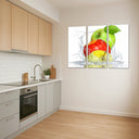 Estancia de manzanas en el agua, roja, verde, amarilla, fruta