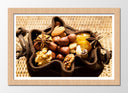 Cuadro enmarcado natural cesto frutos secos, aperitivo