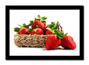 Cuadro enmarcado negro de un cesto de fresas, rojo, fruta