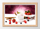 Cuadro enmarcado natural bola de helado con fresas, postre