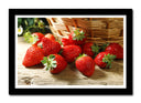 Cuadro enmarcado negro fresas sobre madera, fruta, rojo
