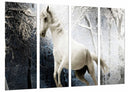 Tríptico caballo blanco con fondo de bosque, nieve, naturaleza, salvaje
