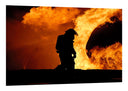 Cuadro Oficio, Bombero apagando fuego en atardecer